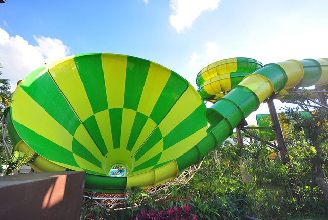 whirlwind-slide-water-park-equipment