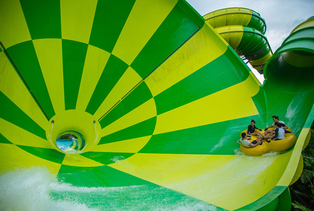 whirlwind-slide-water-slide